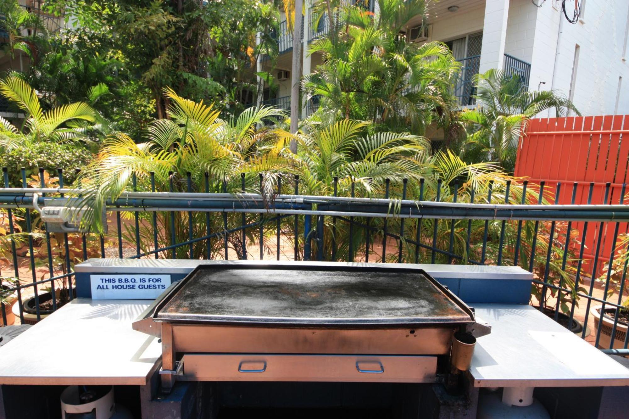 Coconut Grove Holiday Apartments Darwin Bagian luar foto